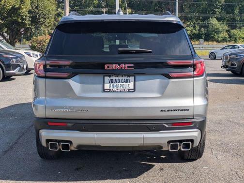 2024 GMC Acadia Elevation