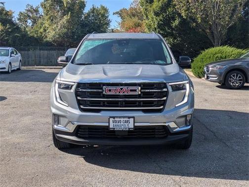 2024 GMC Acadia Elevation