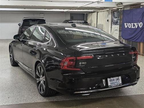 2022 Volvo S90 B6 Inscription