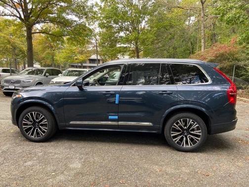 2025 Volvo XC90 Plug-In Hybrid T8 Plus 7-Seater