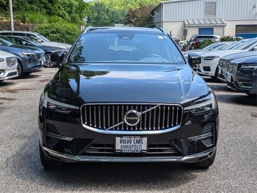 2023 Volvo XC60 B5 Plus Bright Theme
