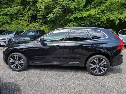 2023 Volvo XC60 B5 Plus Bright Theme