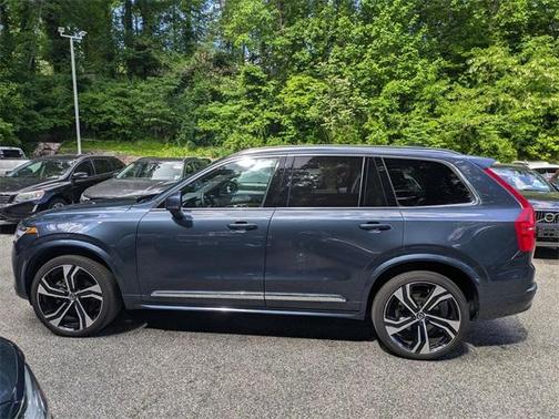 2024 Volvo XC90 B6 Ultimate Bright Theme 7-Seater
