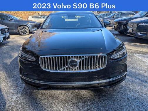 2023 Volvo S90 B6 Plus