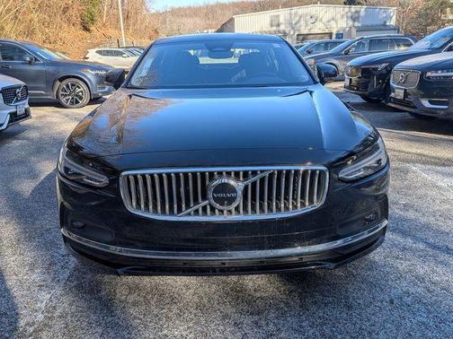 2023 Volvo S90 B6 Plus