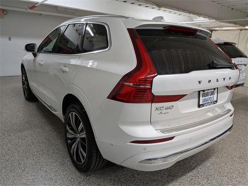 2022 Volvo XC60 Recharge Plug-In Hybrid T8 Inscription
