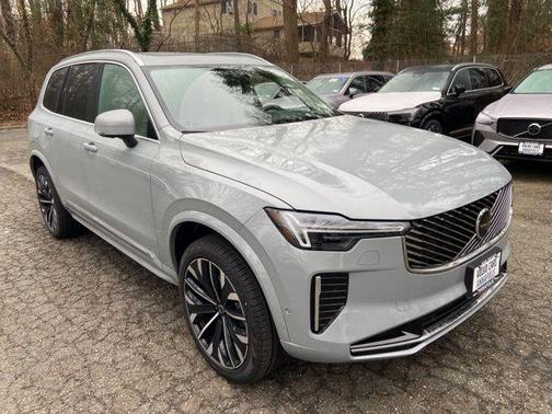 2026 Volvo XC90 B6 Plus 7-Seater