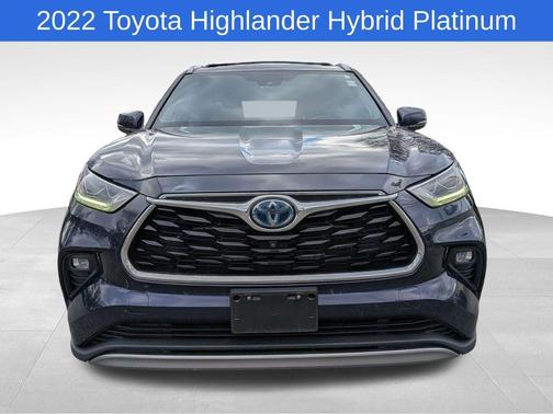 2022 Toyota Highlander Hybrid Platinum