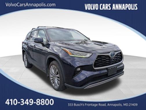 2022 Toyota Highlander Hybrid Platinum