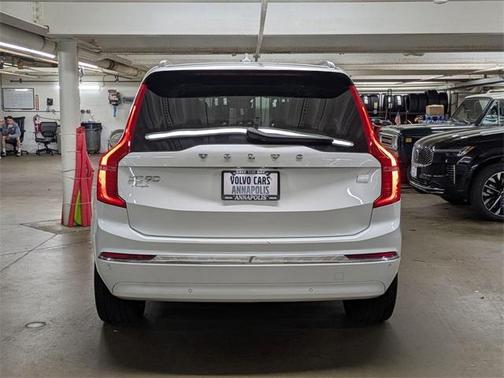2024 Volvo XC90 Recharge Plug-In Hybrid T8 Plus Bright Theme 7 Passenger