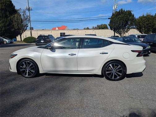 2023 Nissan Maxima SV