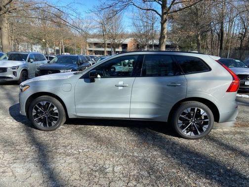 2026 Volvo XC60 Plug-In Hybrid T8 Plus