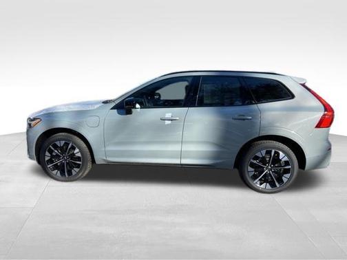 2026 Volvo XC60 Plug-In Hybrid T8 Plus