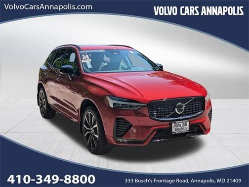 2024 Volvo XC60 B5 Plus Dark Theme