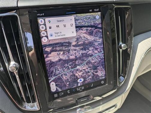 2024 Volvo XC60 B5 Plus Dark Theme