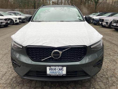 2026 Volvo XC40 B5 Ultra