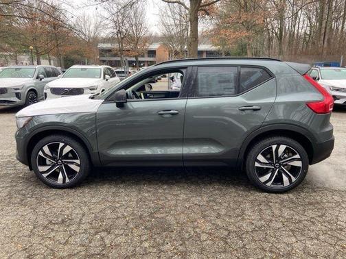 2026 Volvo XC40 B5 Ultra