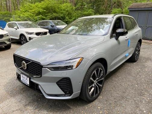 2025 Volvo XC60 B5 Plus
