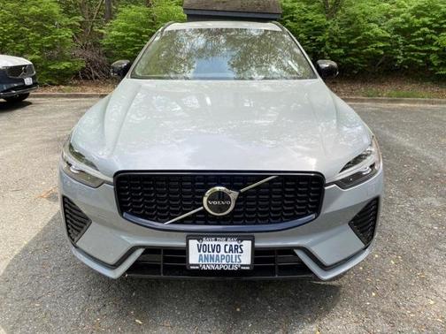 2025 Volvo XC60 B5 Plus