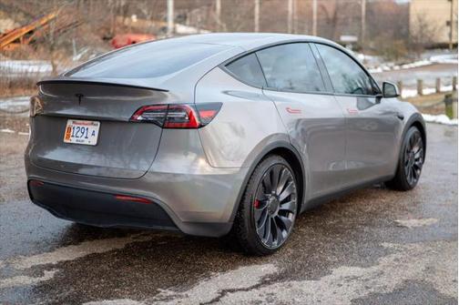 2024 Tesla Model Y Performance Dual Motor All-Wheel Drive