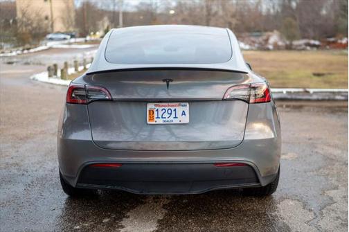 2024 Tesla Model Y Performance Dual Motor All-Wheel Drive