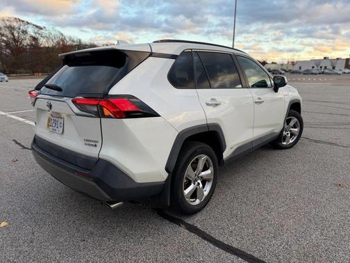 2019 Toyota RAV4 Hybrid Limited