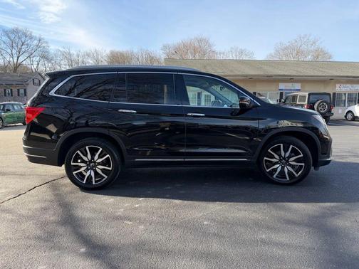 2020 Honda Pilot Touring 8-Passenger