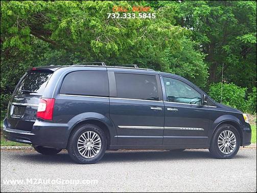 2014 Chrysler Town & Country Touring-L