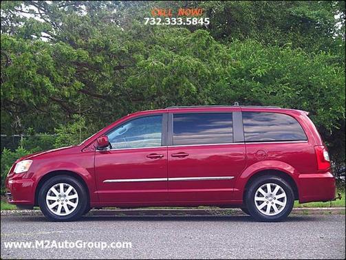 2016 Chrysler Town & Country Touring
