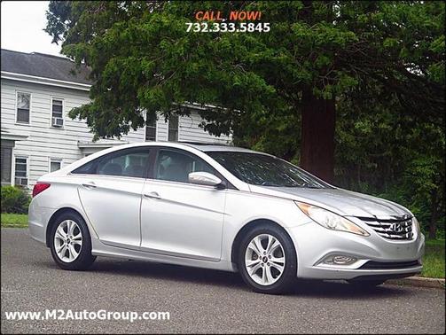 2011 Hyundai SONATA Limited