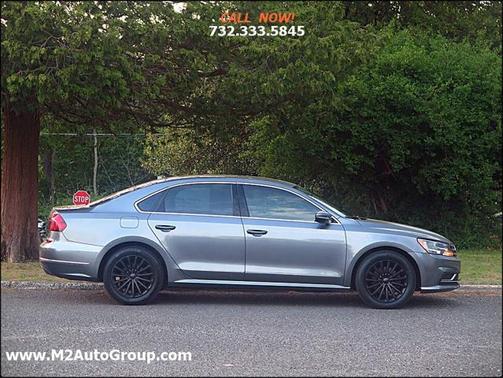 2017 Volkswagen Passat 1.8T SE