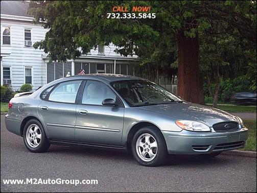 2006 Ford Taurus SE