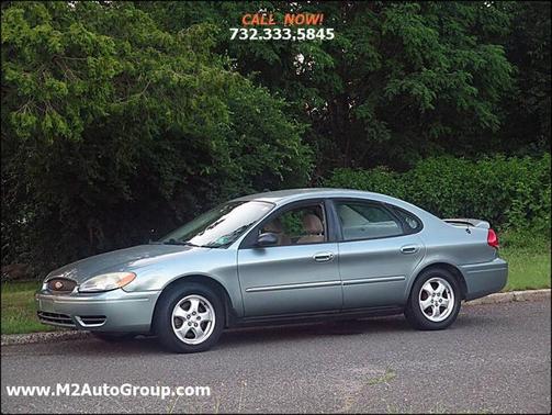 2006 Ford Taurus SE
