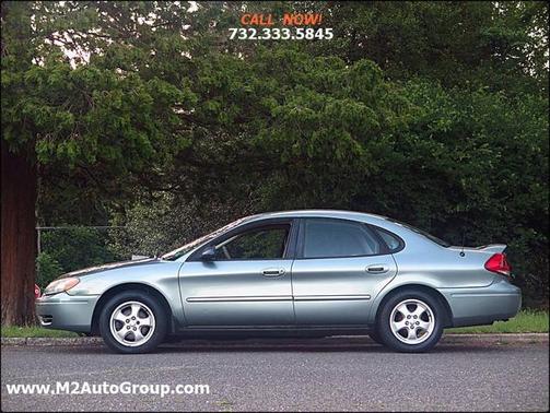 2006 Ford Taurus SE