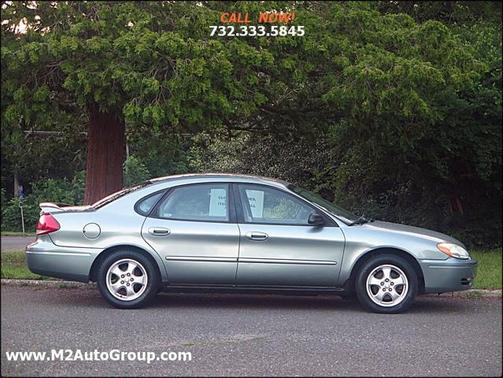 2006 Ford Taurus SE