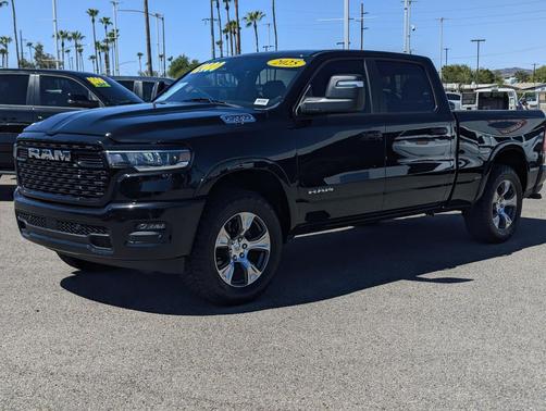 Diamond Black Crystal Pearlcoat 2025 RAM 1500 Big Horn/Lone Star