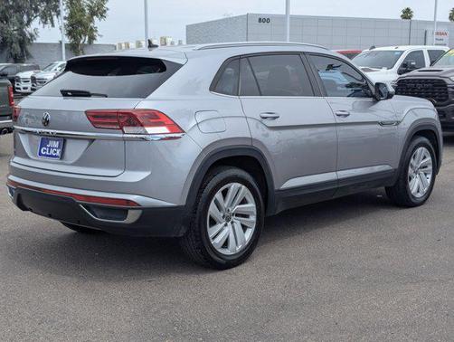 Platinum Gray Metallic 2021 Volkswagen Atlas Cross Sport 2.0T SE w/Technology