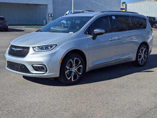Silver Mist Clearcoat 2026 Chrysler Pacifica L