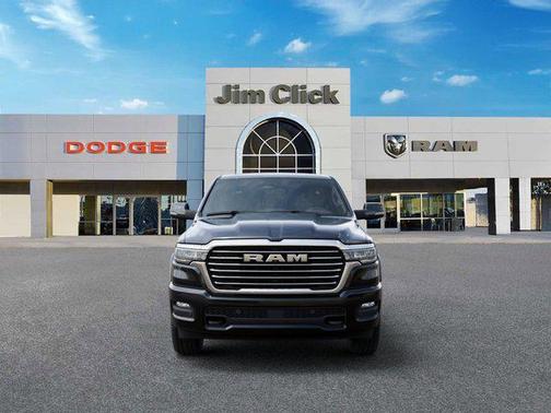 Diamond Black Crystal Pearlcoat 2026 RAM 1500 Laramie