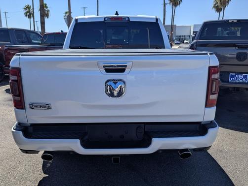Ivory White Tri-Coat Pearlcoat 2019 RAM 1500 Longhorn