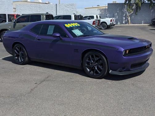 Plum Crazy Pearlcoat 2023 Dodge Challenger R/T