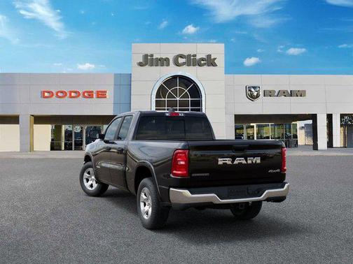 Diamond Black Crystal Pearlcoat 2026 RAM 1500 Big Horn/Lone Star