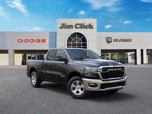 Diamond Black Crystal Pearlcoat 2026 RAM 1500 Big Horn/Lone Star