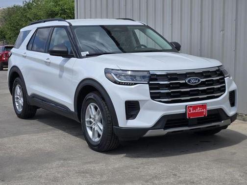 Oxford White 2026 Ford Explorer Active