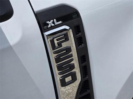 2025 Ford F-250 XL