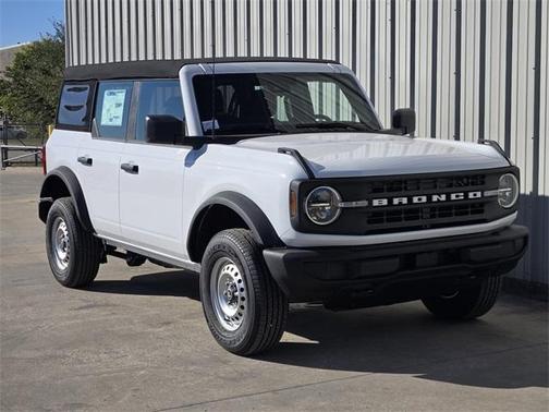 2025 Ford Bronco Base