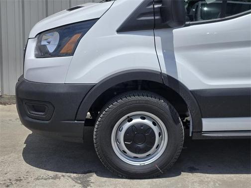 2025 Ford Transit-250 148 WB Medium Roof Cargo