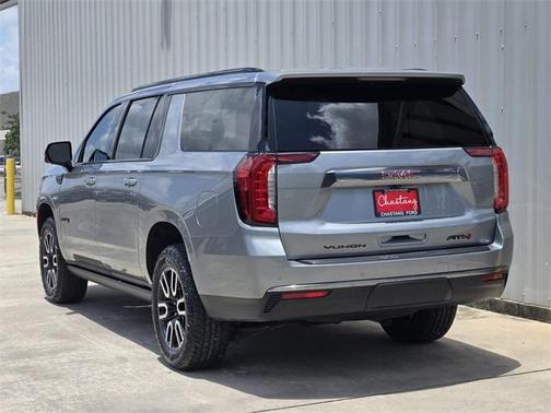 2024 GMC Yukon XL AT4