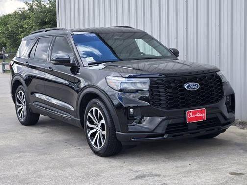 Black Metallic 2025 Ford Explorer ST-Line