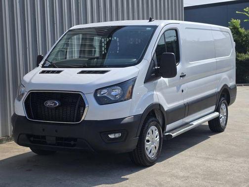 Oxford White 2025 Ford Transit-250 Base